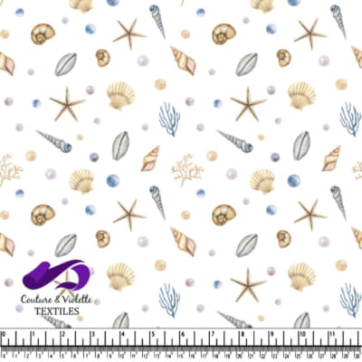 Motif de coquillages, d'étoiles de mer et de corail sur fond blanc avec des bulles colorées