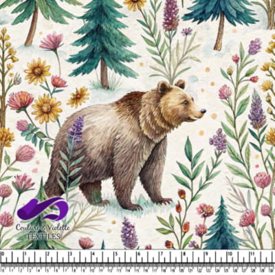 Ours brun marchant à travers une forêt botanique