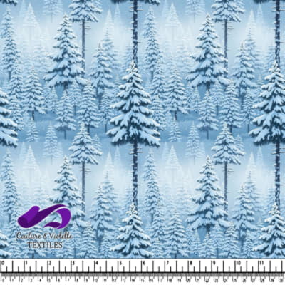 Forêt de conifères enneigée dans un pays des merveilles d'hiver