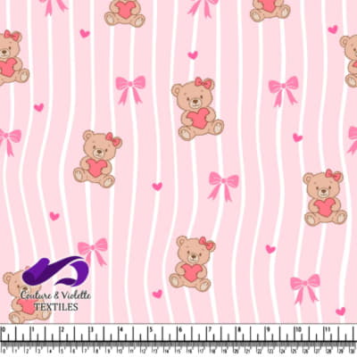 Pink teddy bears with hearts and bows pattern